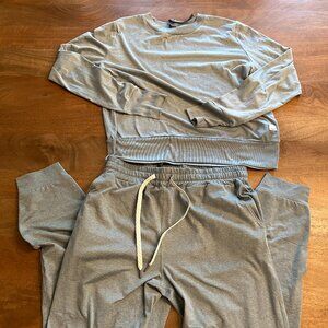 NWOT Vuori performance jogger and matching sweatshirt stormy heather medium